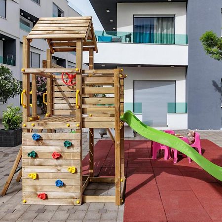 Boutique Residence Cosmopolis 1 Bibinje Bagian luar foto