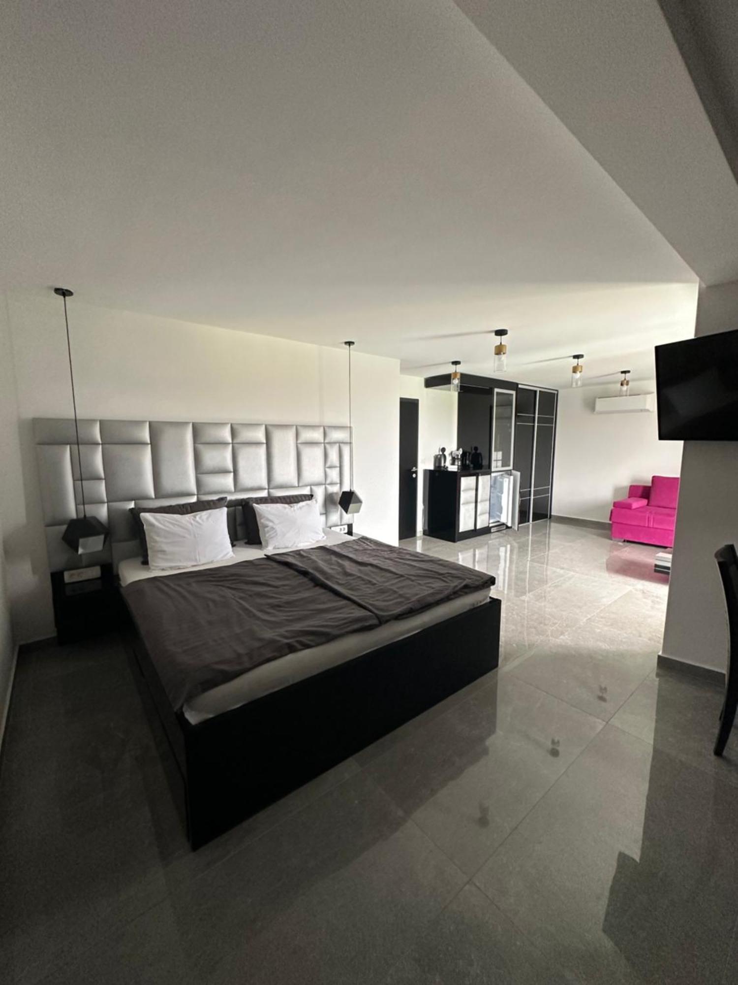 Boutique Residence Cosmopolis 1 Bibinje Bagian luar foto