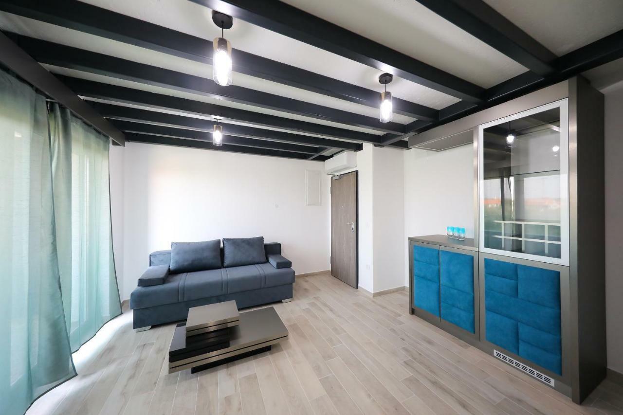Boutique Residence Cosmopolis 1 Bibinje Bagian luar foto