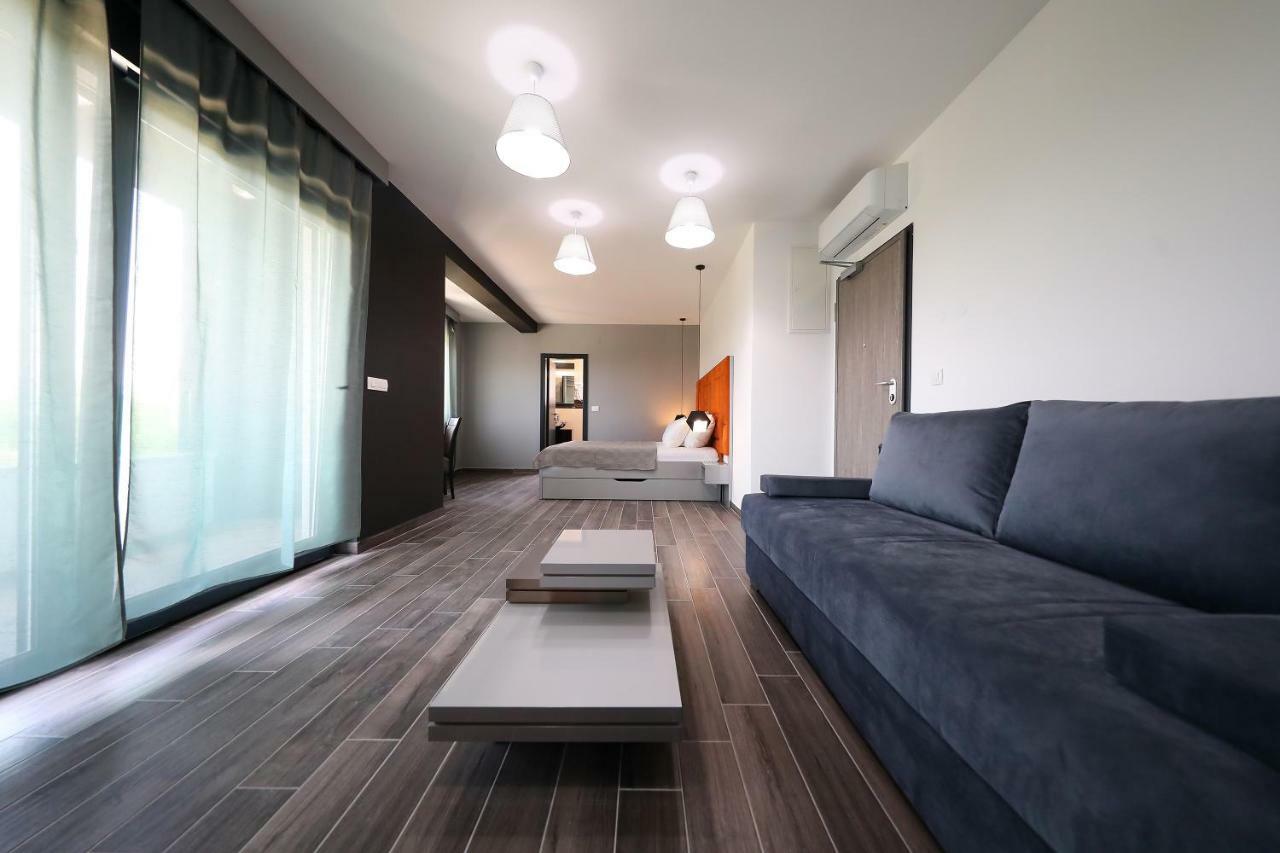 Boutique Residence Cosmopolis 1 Bibinje Bagian luar foto