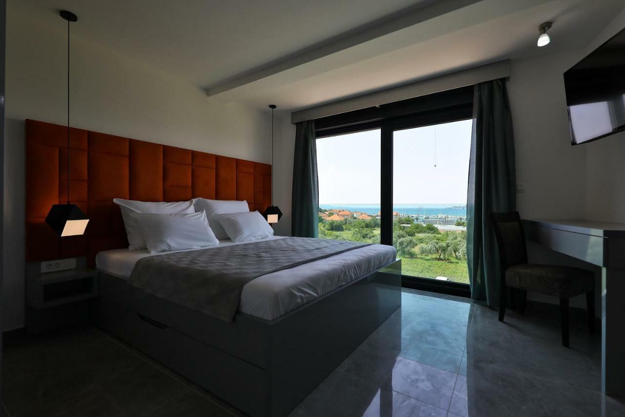 Boutique Residence Cosmopolis 1 Bibinje Bagian luar foto