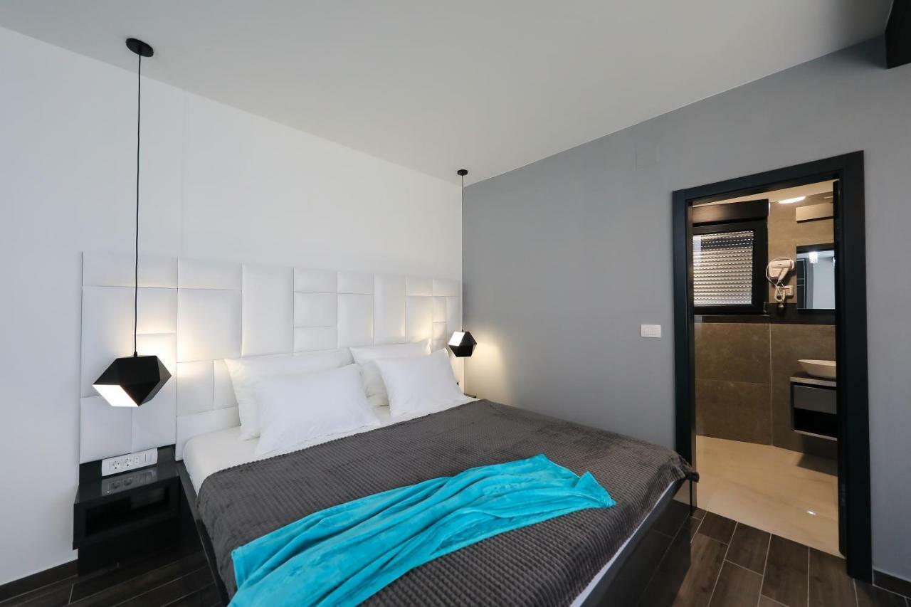 Boutique Residence Cosmopolis 1 Bibinje Bagian luar foto