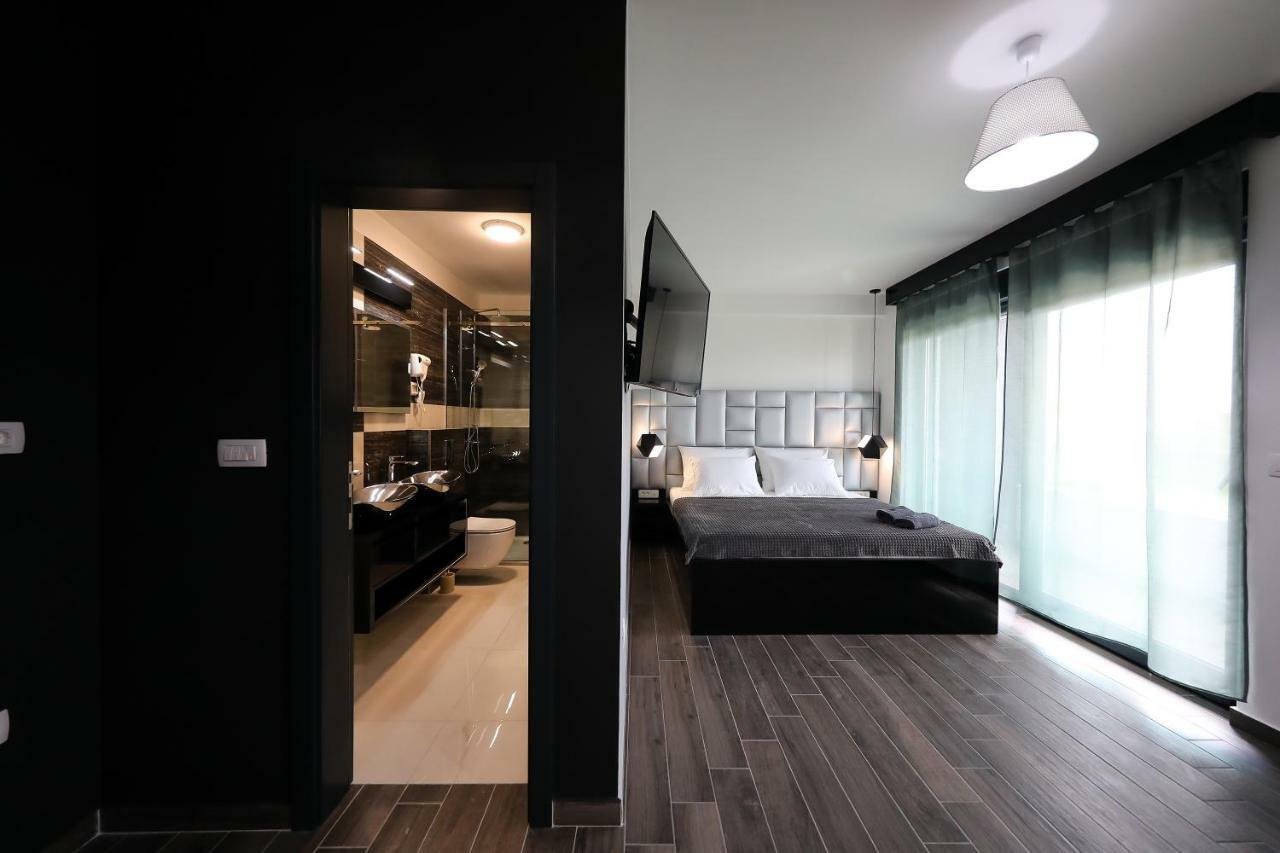 Boutique Residence Cosmopolis 1 Bibinje Bagian luar foto